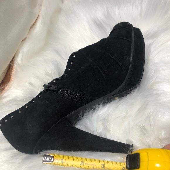 EUC - BCBG platform shoes-used once! It is great for winter! - Picture 4 of 6